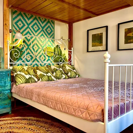Bohemian Hidaway At The Castle Lejlighed