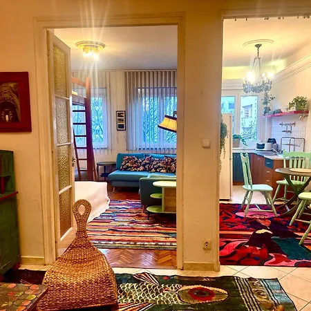 Bohemian Hidaway At The Castle Apartman *